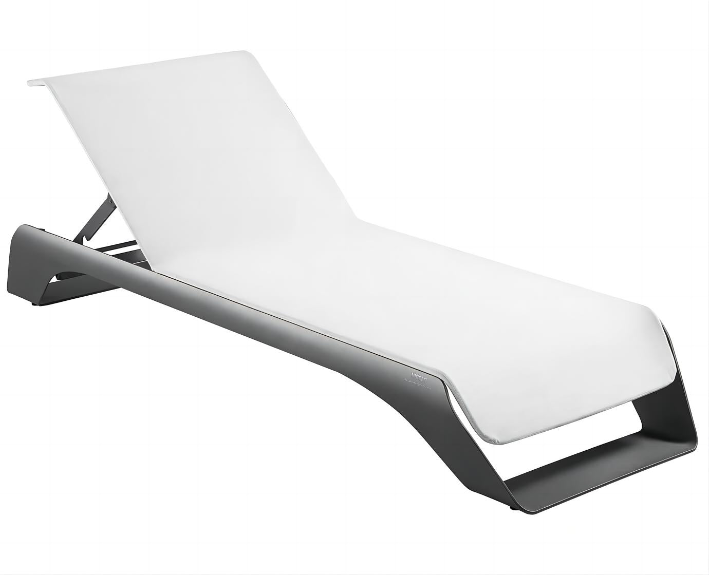 Higold Luxury Aluminum Outdoor Pool Chaise Loungers With Teak Side Table Onda Lounge Chairs