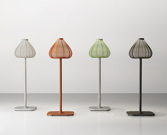 Higold Luxury Exterior Solar lights Outdoor For Yard Apollo Solar Powered Landscape Lighting Lamps With High Stand For Garden