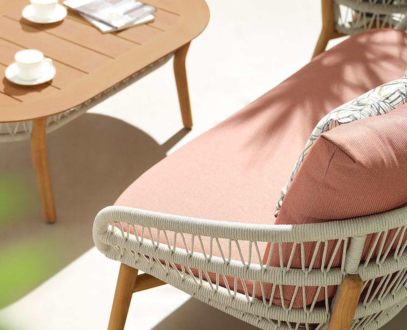 HIGOLD Vasca Outdoor 5-Seater Coversation Set, Hand Made Rope Weaving